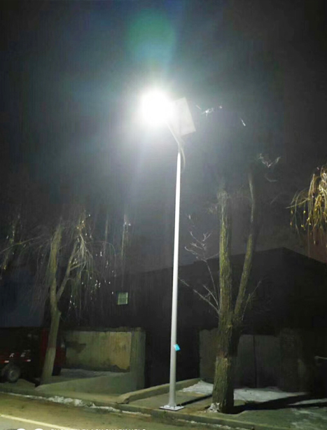 积石山县洛扎太阳能路灯项目