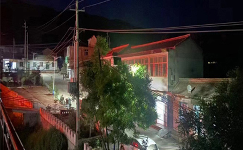 洛扎太阳能路灯在暴雪天气下的应对策略